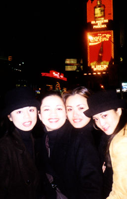 19980106`Pinay in Times Square